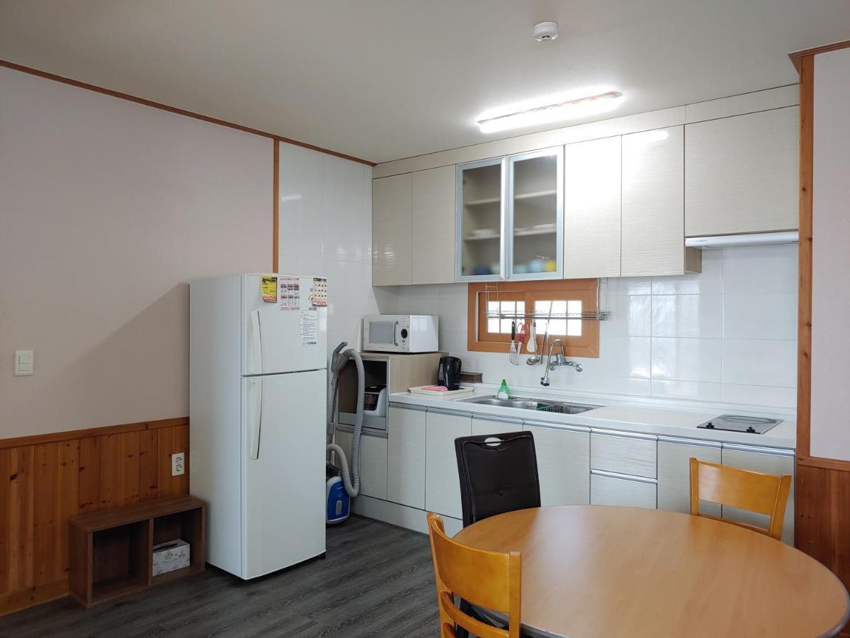 Gyulhouse Pension Seogwipo Extérieur photo