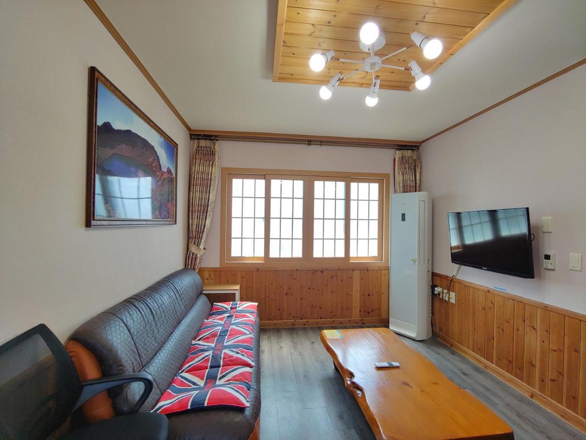 Gyulhouse Pension Seogwipo Extérieur photo