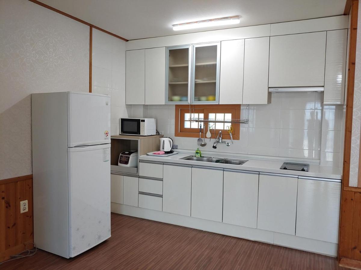 Gyulhouse Pension Seogwipo Extérieur photo