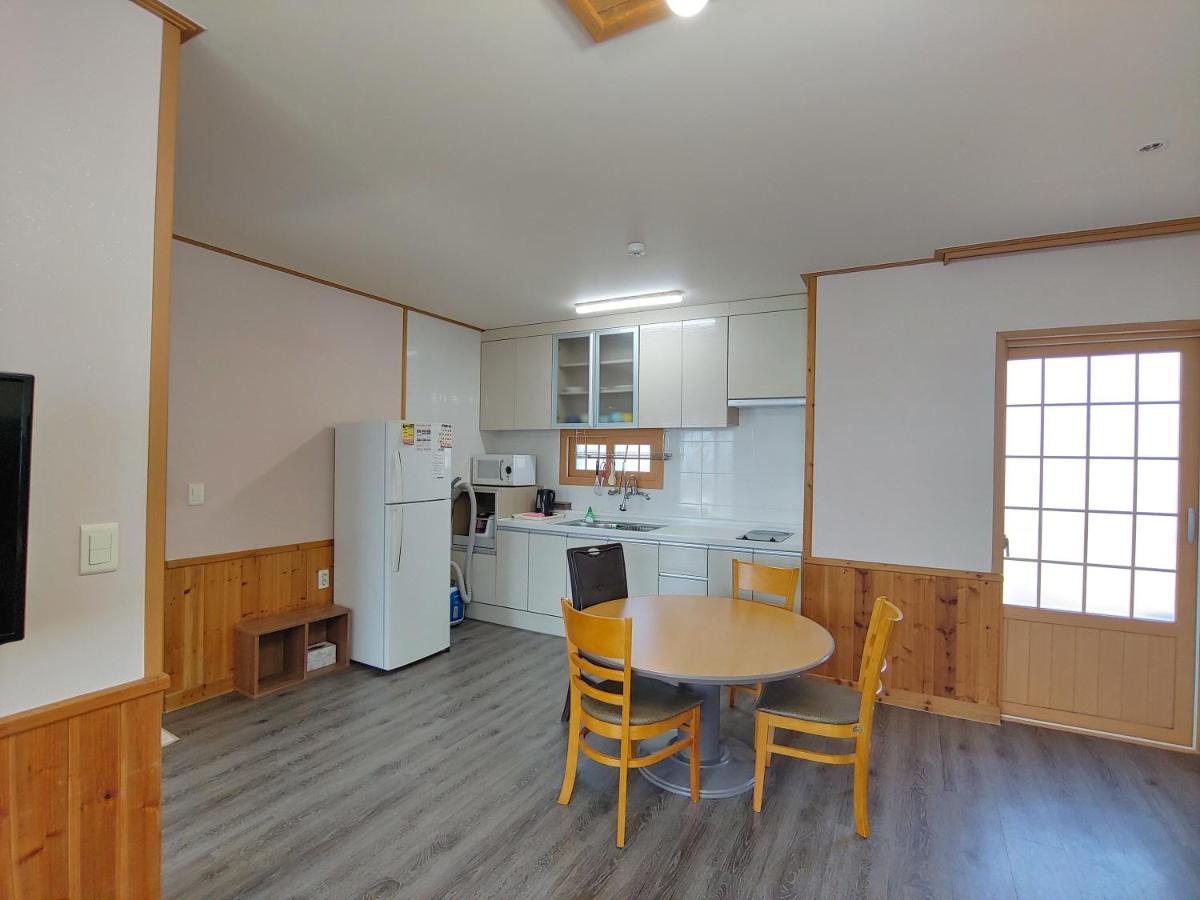 Gyulhouse Pension Seogwipo Extérieur photo