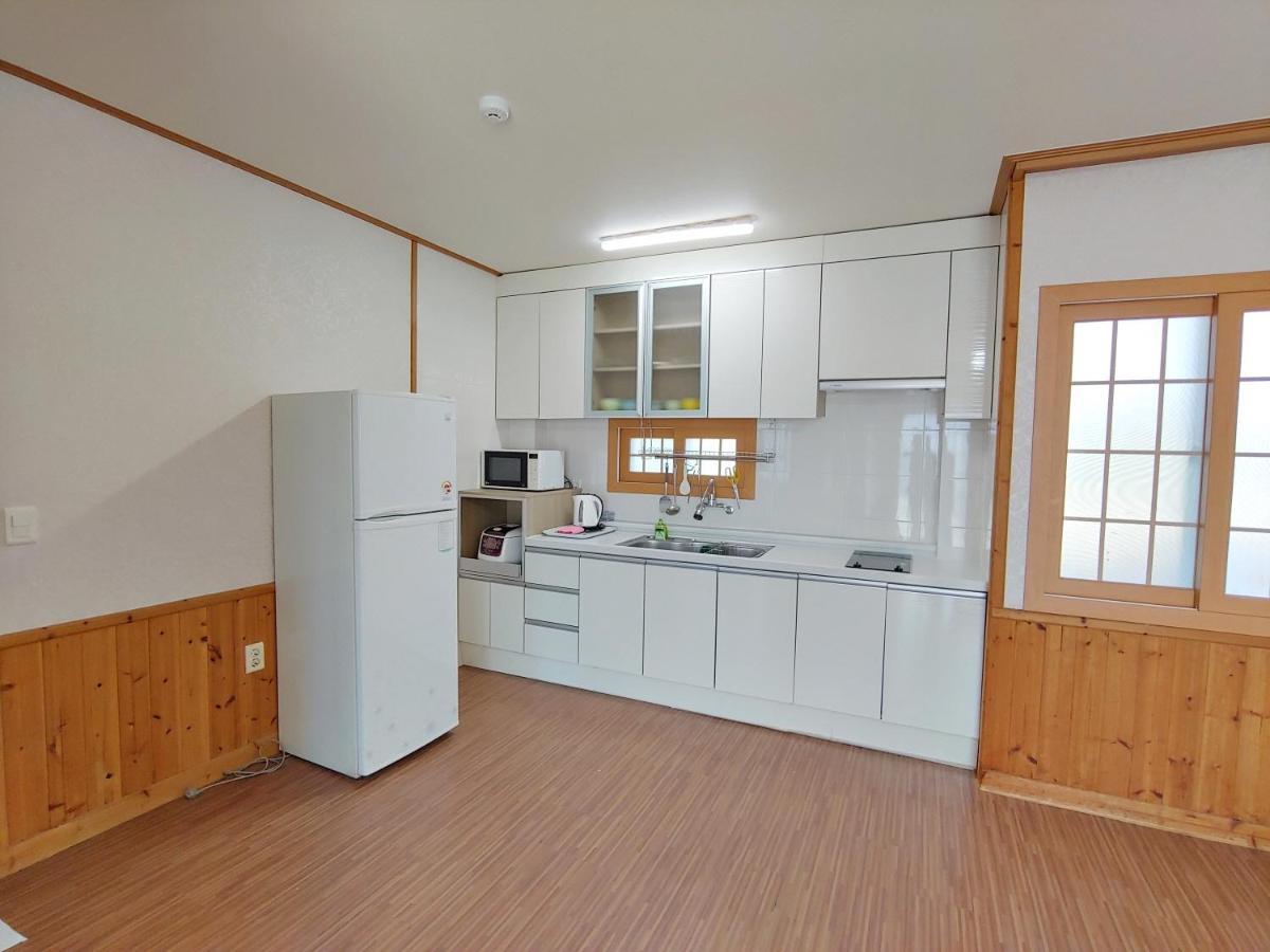 Gyulhouse Pension Seogwipo Extérieur photo