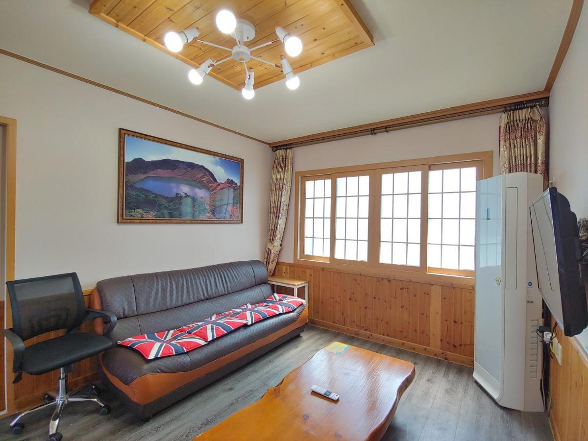 Gyulhouse Pension Seogwipo Extérieur photo